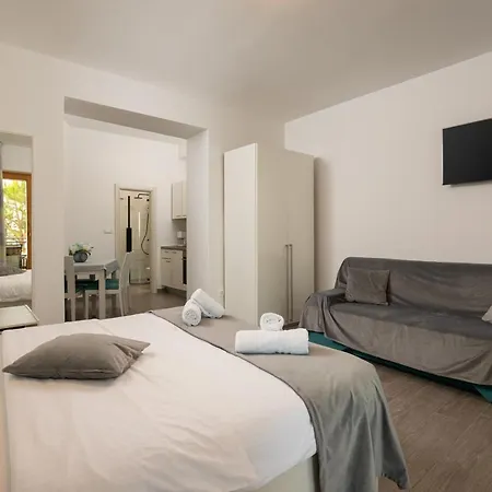 Apartments Lea Podstrana Exterior photo