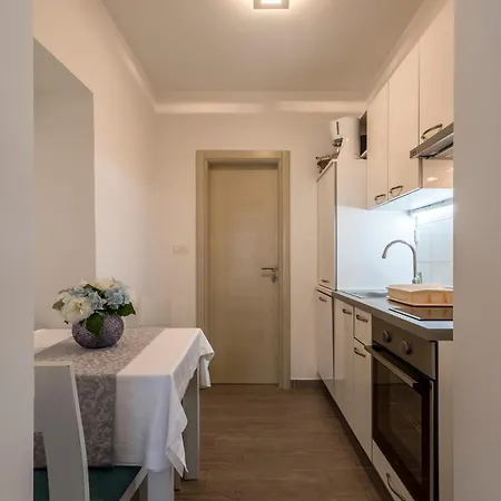 Apartments Lea Podstrana Exterior photo